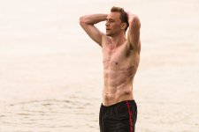 tom-hiddleston-shirtless.jpg