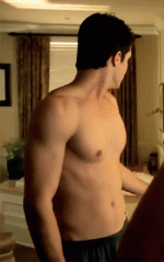 Robbie Amell 14.gif