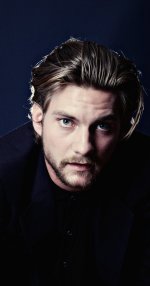 Jake Weary 06.jpg