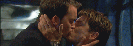 gay kiss 05.gif