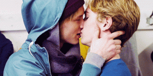 gay kiss 02.gif