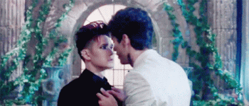 gay kiss 04.gif