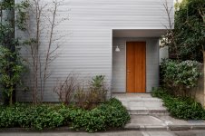 house-entrance-plants-japanese-culture.jpg